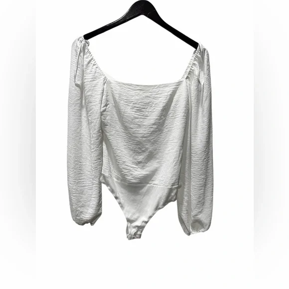 Lulus Abundance of Love White Textured Long Sleeve Tie-Back Bodysuit Small NEW - Picture 3 of 4